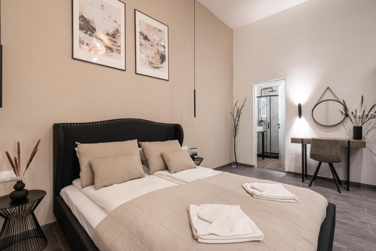Apartment Kl31 - Urban Escape - Prime Location - Klauzal Square By Bqa