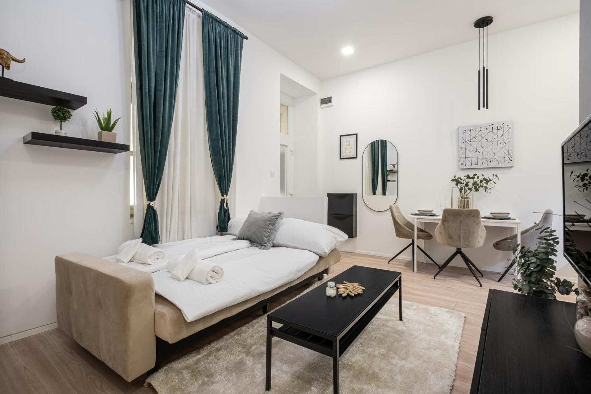 Apartment Kl31 - Urban Escape - Prime Location - Klauzal Square By Bqa Budapest